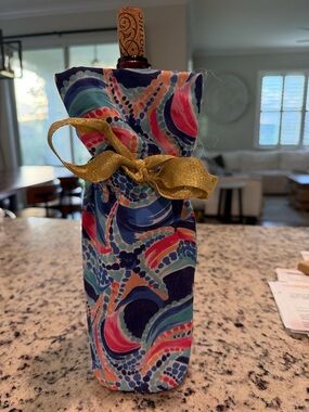 Lilly Pulitzer Multicolor Swirl Wine Gift Bag with Gold Ribbon